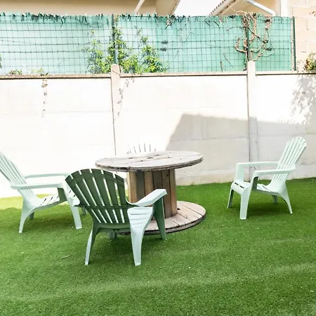 Casa de Férias Maison De Larros, Au Calme Idealement Placee *